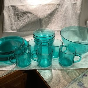 Arcoroc France vintage Teal dinnerware